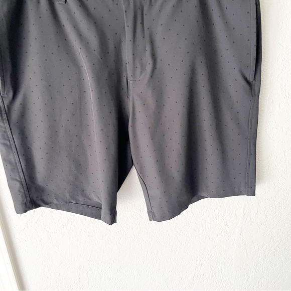 Under Armour Shorts Men's 38 Black Gray Polka Dot Flat Front Stretch Summer - Picture 4 of 10
